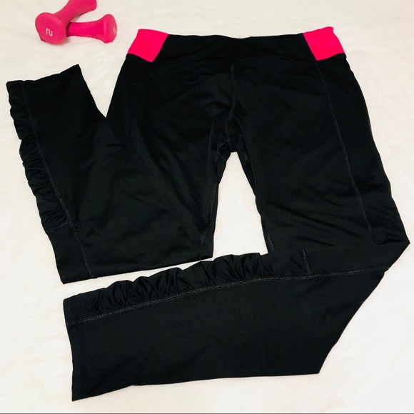 ‼️SOLD OUT‼️ Calvin Klein Performance Leggings - Picture 3 of 4